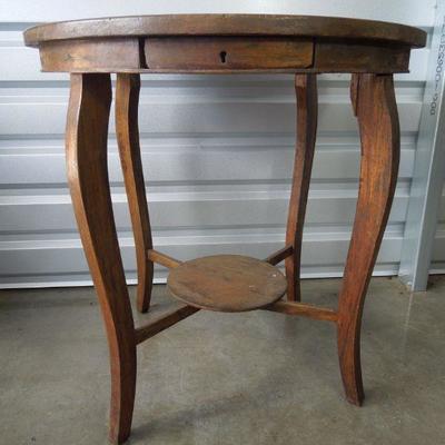 Lot 182: Round Antique Bowed Leg Side Table With Drawer