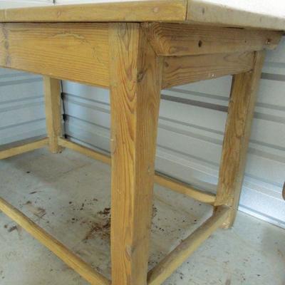 Lot 221: Solid Wood Work Bench