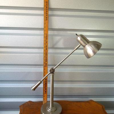 Lot 192: Vintage Aluminum Counterweight Desk Lamp