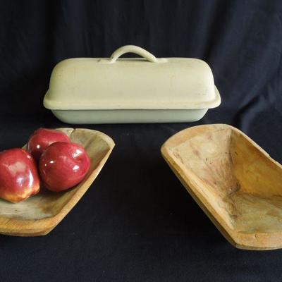 Lot 119: Kitchen Collectibles with 2 Primitive Dough Bowls