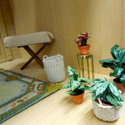 Lot 206: Homemade Dollhouse with Miniature Accessories 
