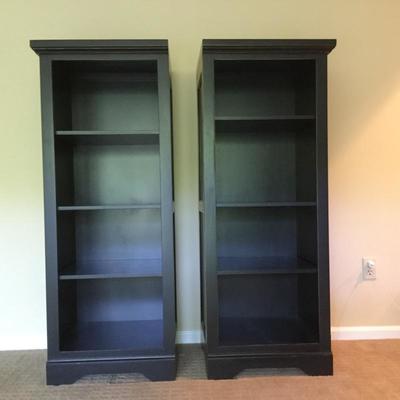Lot 82 - Two Bookshelves