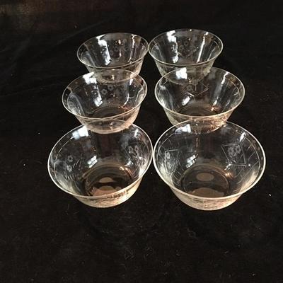 Lot 72 - Glassware