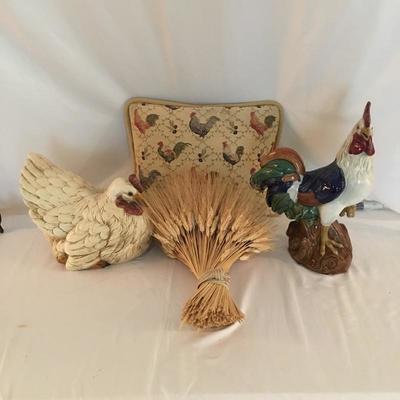 Lot 71 - Rooster and Chicken Decor