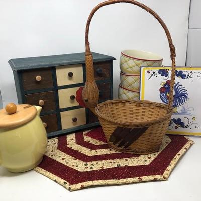 192:  Country Lot with Royal Doultan Bowls