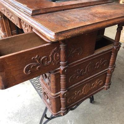 303:  Antique Singer Sewing Machine 