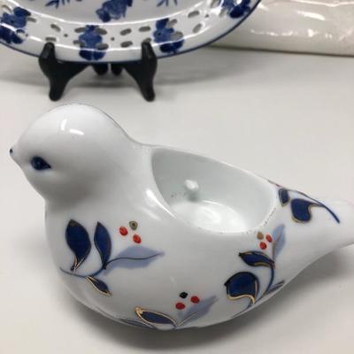201:  Vintage Linens, Collectible Salt and Pepper Shakers and More
