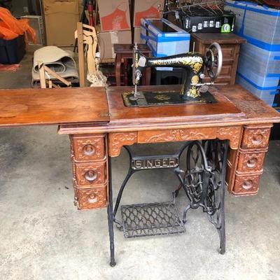 303:  Antique Singer Sewing Machine 