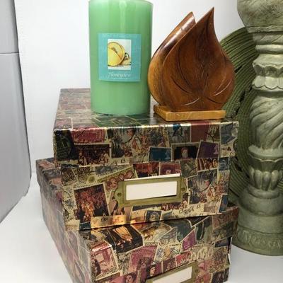 208: Green Decor Lot
