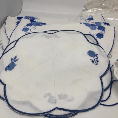 197:  Embroidered Placemats, napkins with Napkin rings
