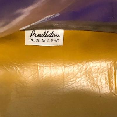 339: Vintage Pendleton UW Huskies Stadium Blanket Set