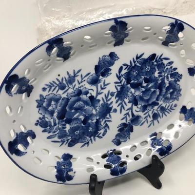 201:  Vintage Linens, Collectible Salt and Pepper Shakers and More