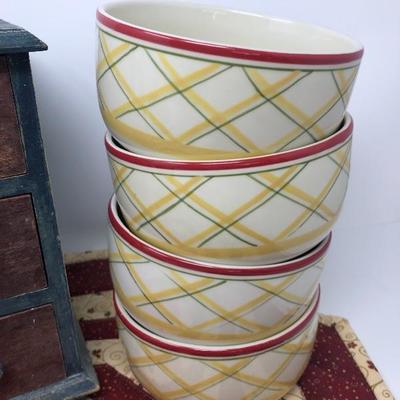 192:  Country Lot with Royal Doultan Bowls