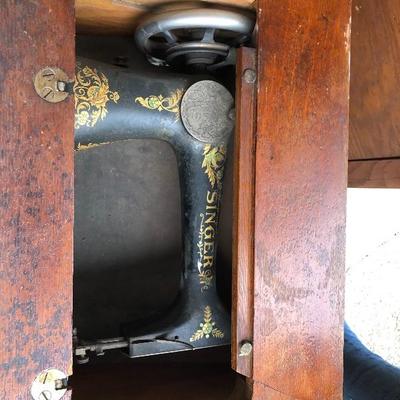 303:  Antique Singer Sewing Machine 