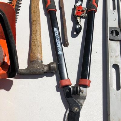 222:   A Huge Selection Of Tools