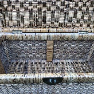 316:  Vintage Wicker Chest with Glass Top 