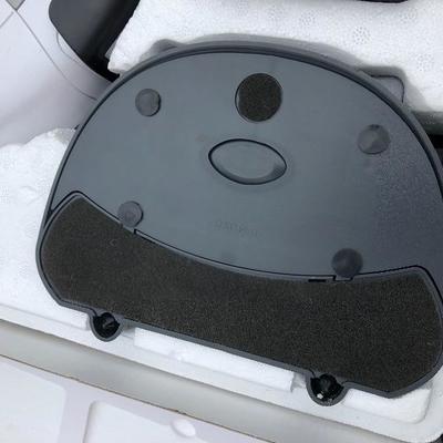 305: Roomba Discovery iRobot Vacuum In Box
