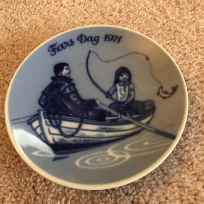 116: Norwegian Collector Plates