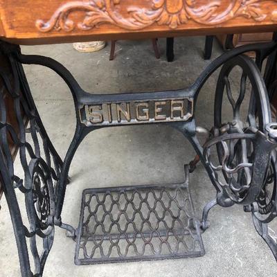 303:  Antique Singer Sewing Machine 
