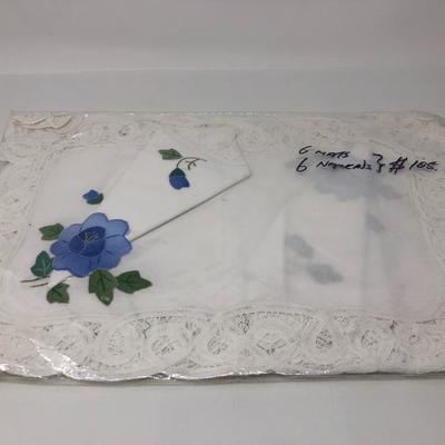 197:  Embroidered Placemats, napkins with Napkin rings