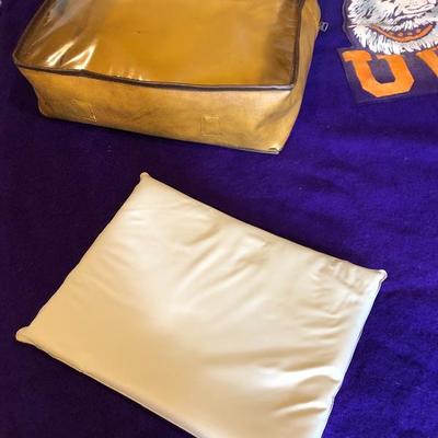 339: Vintage Pendleton UW Huskies Stadium Blanket Set