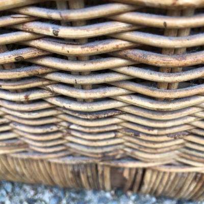316:  Vintage Wicker Chest with Glass Top 