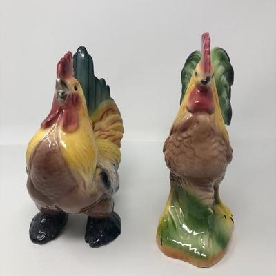 142:   Porcelain Vintage Roosters