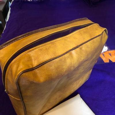 339: Vintage Pendleton UW Huskies Stadium Blanket Set