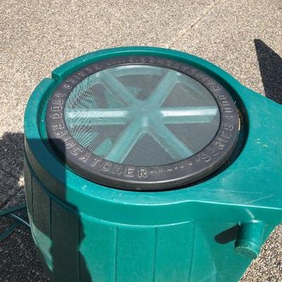 164:  Rain Barrel with Hose Attachment
