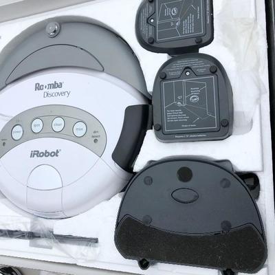 305: Roomba Discovery iRobot Vacuum In Box
