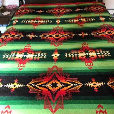 336: Pendleton Wool Blanket Reversible