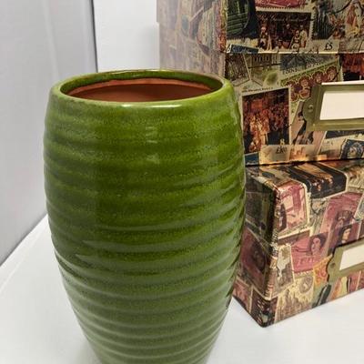 208: Green Decor Lot