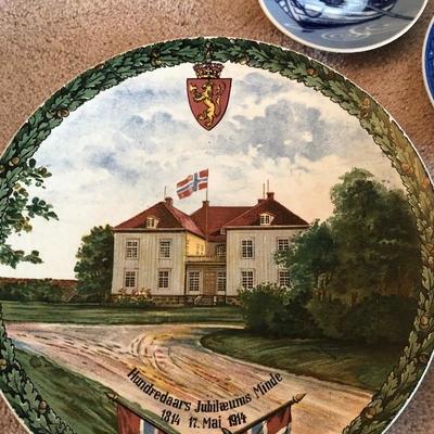 116: Norwegian Collector Plates
