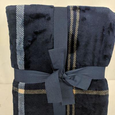 Better Homes & Gardens Twin Blanket, Navy, Plaid - New