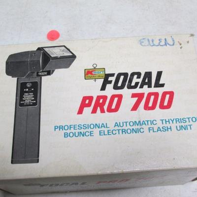 Focal Pro 700 Automatic Flash Unit