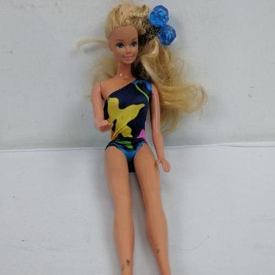 Vintage 1966 Twist n Turn Barbie, Blonde