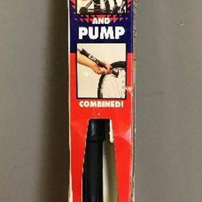 Lot 122 Bicycle Lock and pump 