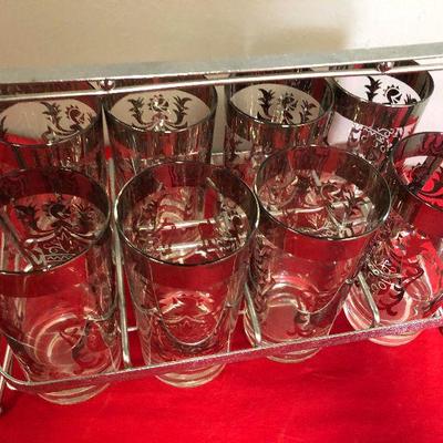 Lot 131 Vintage 8 tumbler's with rack
