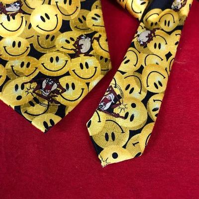 Lot 278  Looney Toons Smiley Face and Tasmanian Devil