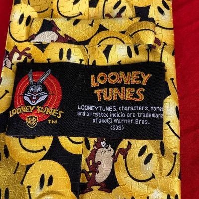 Lot 278  Looney Toons Smiley Face and Tasmanian Devil