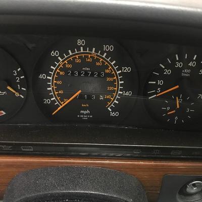 1990 Mercedes Benz Sedan