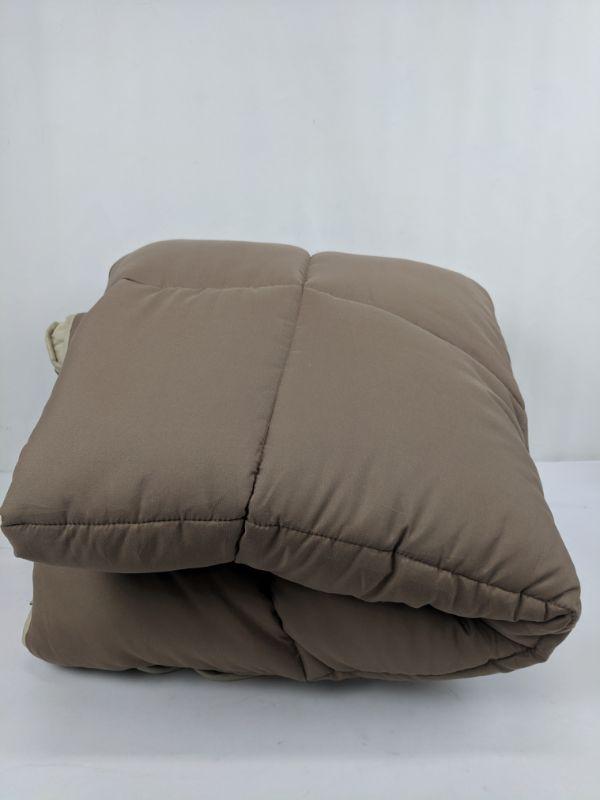 Linenspa Reversible Hypoallergenic Down Alternative Comforter
