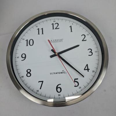 La Crosse Ultratomic Clock 14