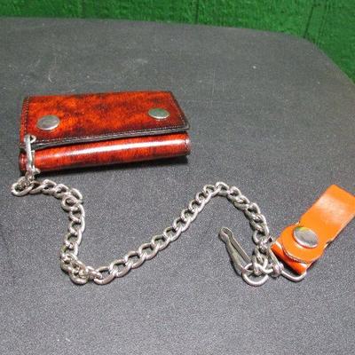 Tri-Fold Wallet With Chain