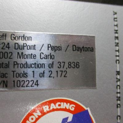 1:24 Scale #24 Dupont Jeff Gordon