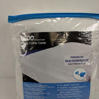 Premium Waterproof Mattress Pad, Queen - New