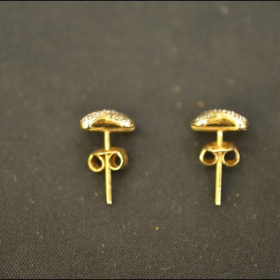 Ross and Simons 14K gold earrings, 2.0 grams with 18 small diamonds, x or crosse