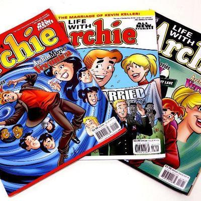 Life with ARCHIE - Lot of 20 Magazines - 2010-2011 Archie Comics