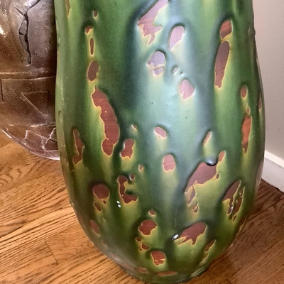 102  Large Decorative Pots with Artificial Plants