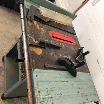 171 Delta 10â€ Table Saw
